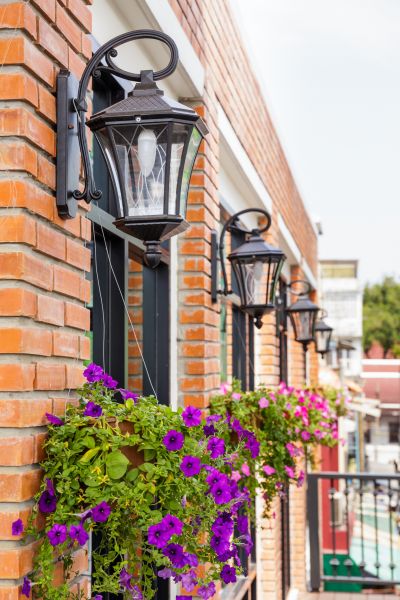 Outdoor Lamp Installation Service